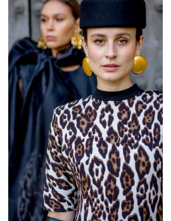 PENDIENTE DORADO MAXI